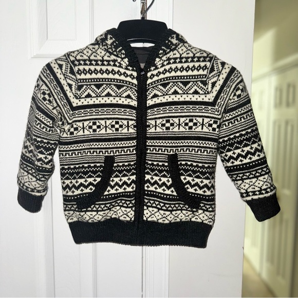 Old Navy Boy’s 4T Sweater Hoodie Black White Fair Isle Knit Full Zip Lined NWOT - Picture 1 of 14